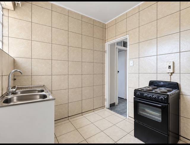 2 BEDROOM FLAT FOR SALE IN PEACEHAVEN